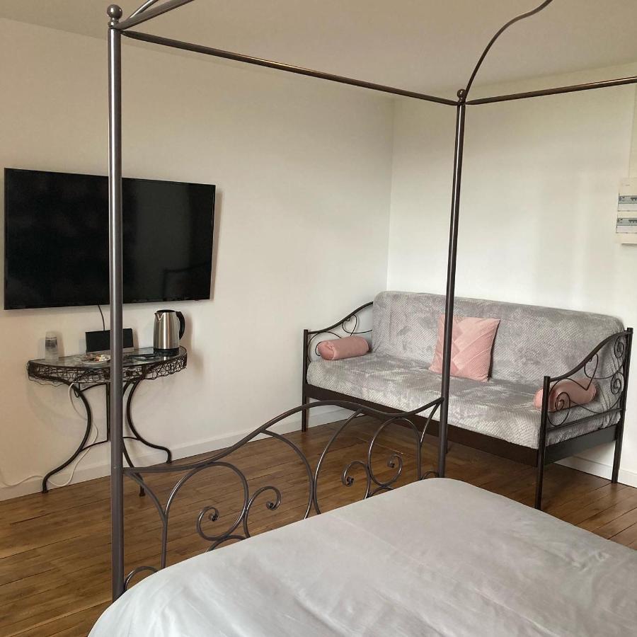Chateau De La Bouchatte Chambre Les Roses Chazemais المظهر الخارجي الصورة