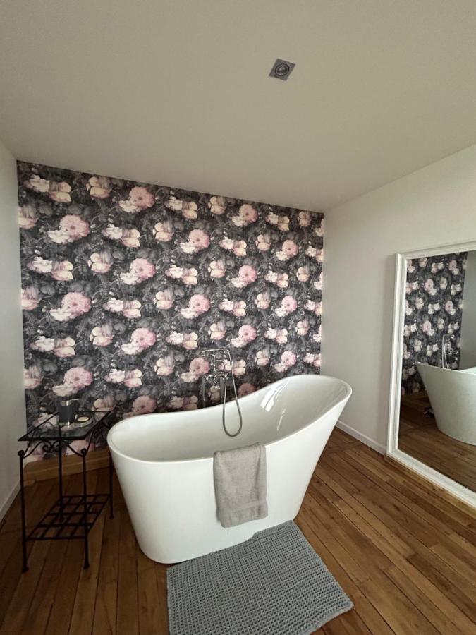 Chateau De La Bouchatte Chambre Les Roses Chazemais المظهر الخارجي الصورة